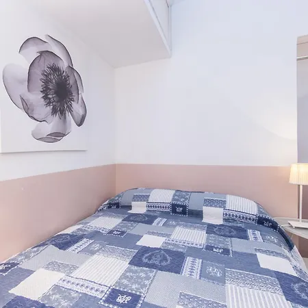 Spacious 2br In The Historic Center アパート