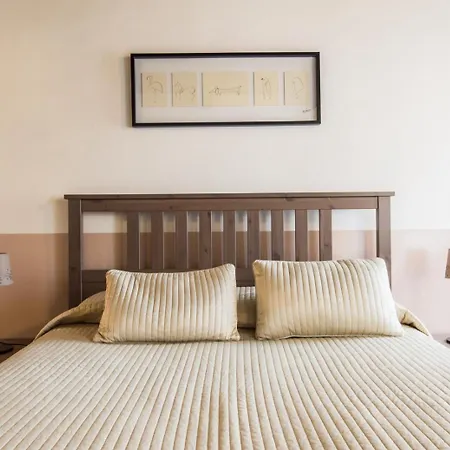 Spacious 2br In The Historic Center Apartman *