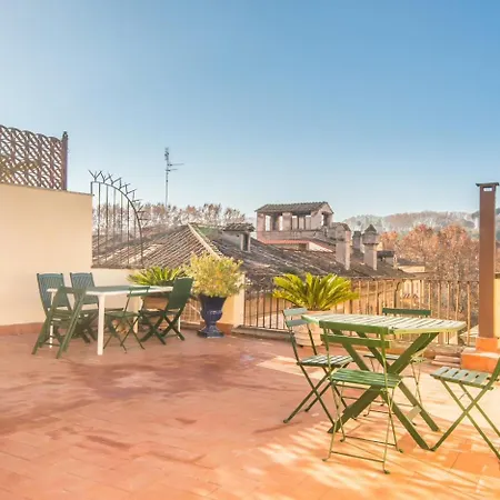 Spacious 2br In The Historic Center Apartman Róma