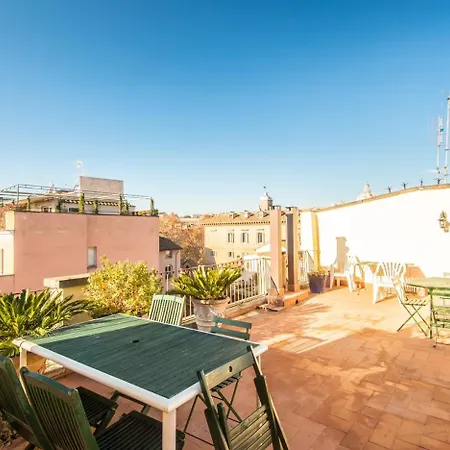 Apartman Spacious 2br In The Historic Center