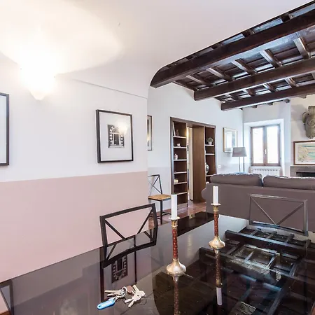 Spacious 2br In The Historic Center Róma