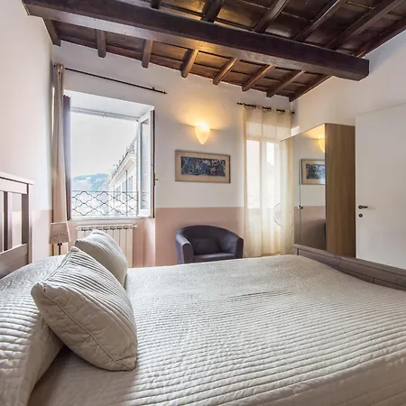 Spacious 2br In The Historic Center Apartman Róma