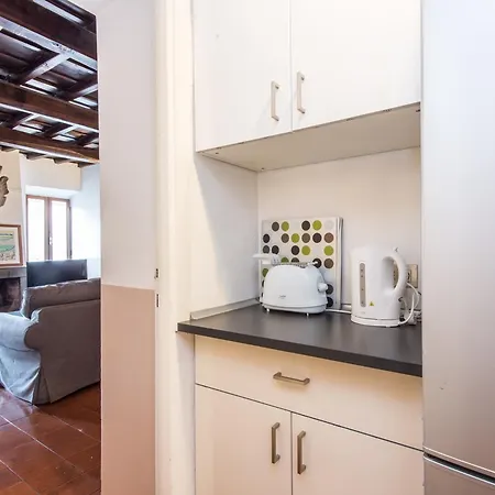 アパート Spacious 2br In The Historic Center ローマ