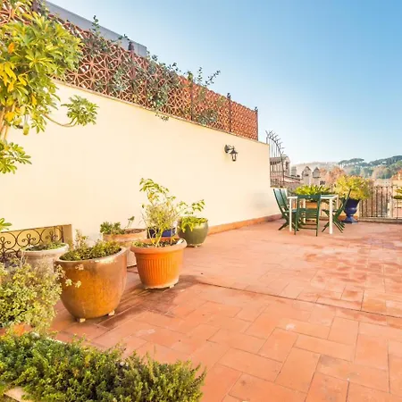 Spacious 2br In The Historic Center ローマ