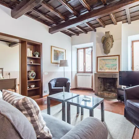 Spacious 2br In The Historic Center Apartman Róma